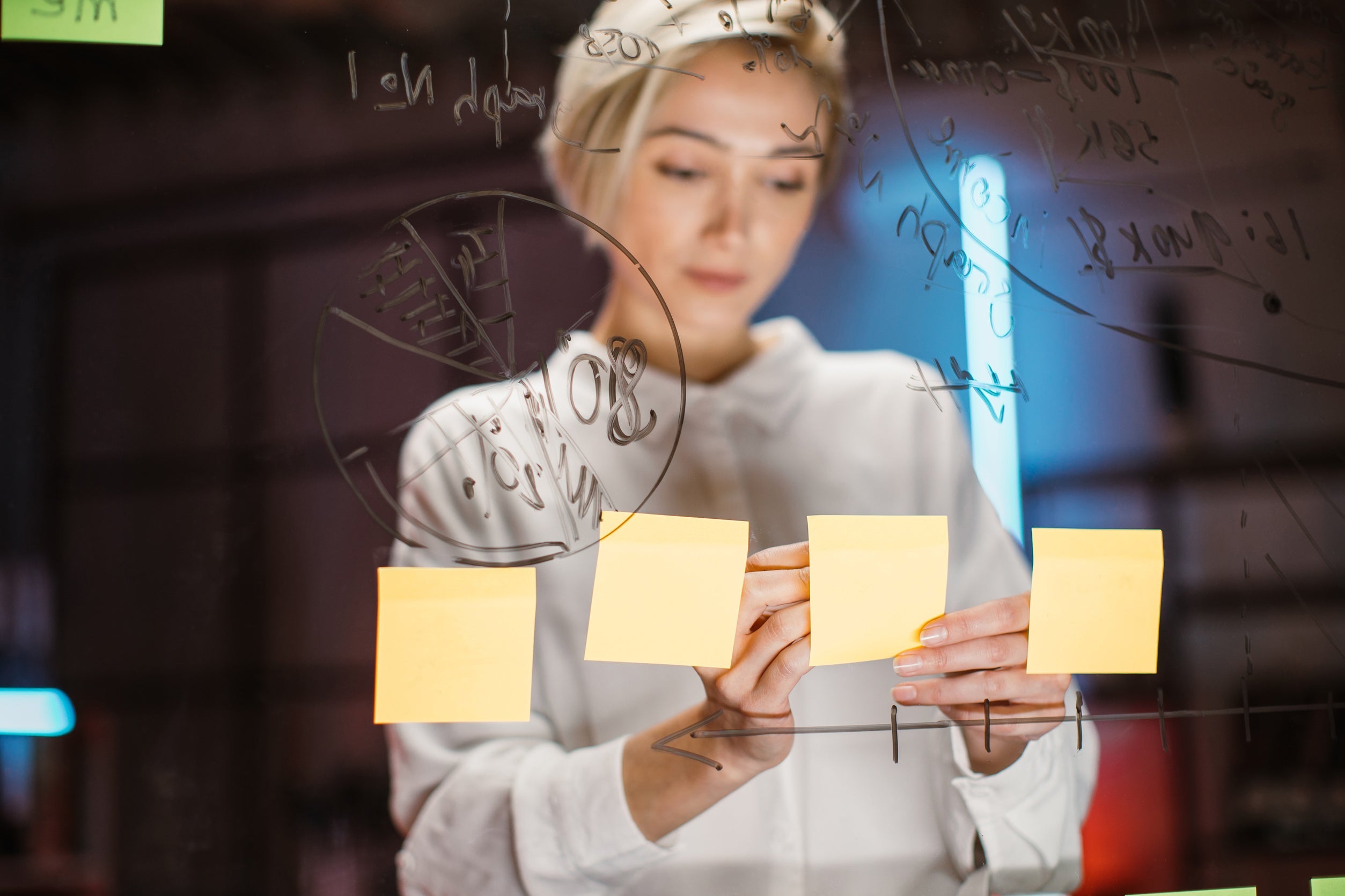 Pensamiento crítico y creatividad: dos pilares para destacar en la era digital